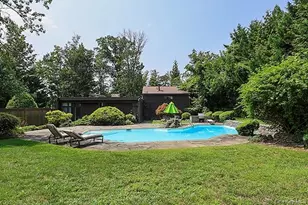 145 Arrandale Ave, Great Neck, NY 11024 - Photo 35