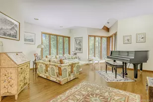 352 Phillips Hill Rd, New City, NY 10956 - Photo 9