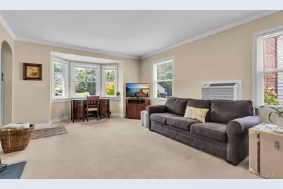 14 Coralyn Avenue, White Plains, NY 10605 - Photo 7