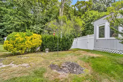 14 Coralyn Avenue, White Plains, NY 10605 - Photo 37