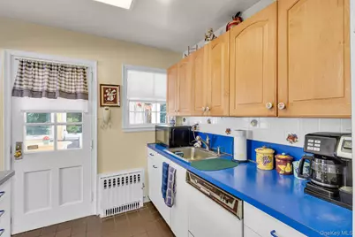 14 Coralyn Avenue, White Plains, NY 10605 - Photo 15