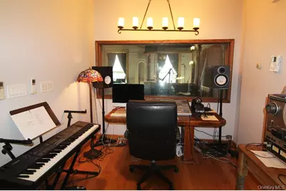 529 Manhattan Avenue, New York, NY 10027 - Photo 19