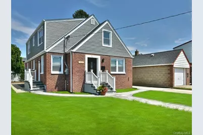 180 Evelyn Road, Mineola, NY 11501 - Photo 1