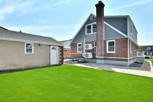 180 Evelyn Rd, Mineola, NY 11501 - Photo 11