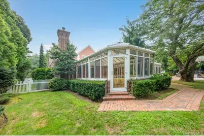 1331 Harbor Road, Hewlett, NY 11557 - Photo 45