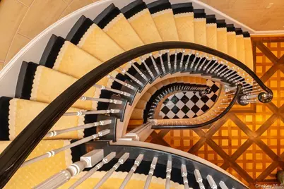 1331 Harbor Road, Hewlett, NY 11557 - Photo 33