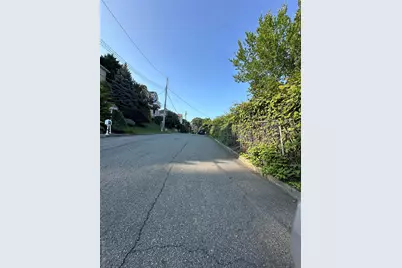 1 Douglas Court, New York, NY  - Photo 3