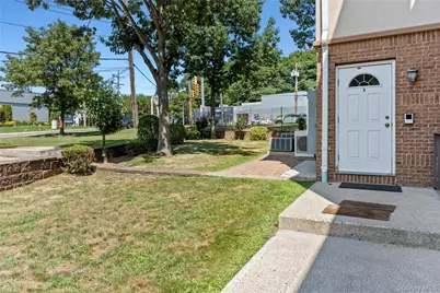 72 Cedar Swamp Road #3, Glen Cove, NY 11542 - Photo 9