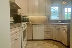 42 Primrose Ln, North Babylon, NY 11703 - Photo 13