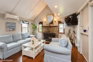 10 Stuart Ave, Babylon, NY 11702 - Photo 19