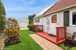 10 Stuart Ave, Babylon, NY 11702 - Photo 3