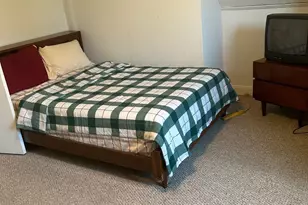 87-47 256th St, Floral Park, NY 11001 - Photo 9