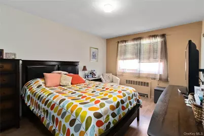 68-35 150th Street #328B, Flushing, NY 11367 - Photo 11