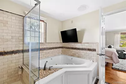 46 S Howell Avenue, Centereach, NY 11720 - Photo 9