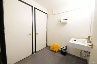 21-52 45th Avenue, Long Island City, NY 11101 - Photo 7