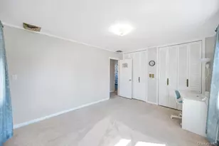 885 Downing Rd, Valley Stream, NY 11580 - Photo 29