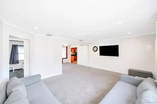 885 Downing Rd, Valley Stream, NY 11580 - Photo 15