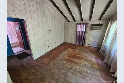 51 Shore Road, Hampton Bays, NY 11946 - Photo 5