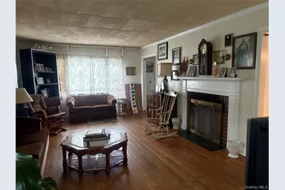 35 W Raymond Avenue, Roosevelt, NY 11575 - Photo 11