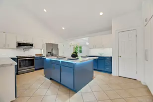 46 Sherwood Rd, Hampton Bays, NY 11946 - Photo 9