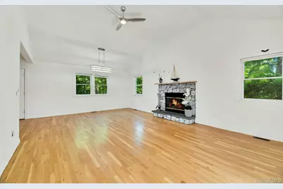 46 Sherwood Road, Hampton Bays, NY 11946 - Photo 13