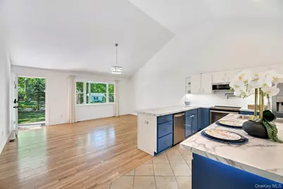 46 Sherwood Road, Hampton Bays, NY 11946 - Photo 7