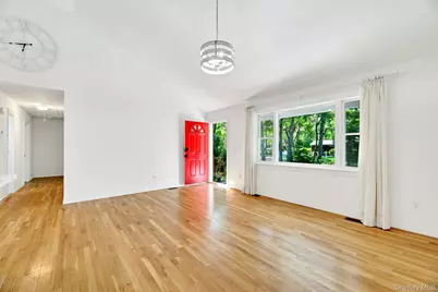 46 Sherwood Road, Hampton Bays, NY 11946 - Photo 5