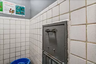 17-85 215th St, Bayside, NY 11360 - Photo 17