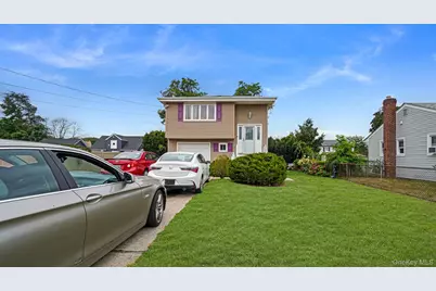 12 Garden Street, Bay Shore, NY 11706 - Photo 1