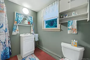 72 Upland Dr, East Northport, NY 11731 - Photo 19