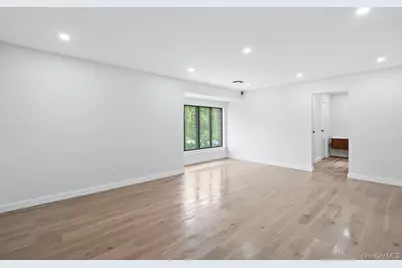 95 Windsor Gate Drive, New Hyde Park, NY 11040 - Photo 19