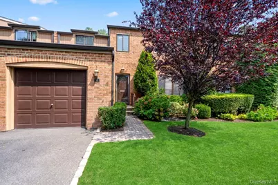 95 Windsor Gate Drive, New Hyde Park, NY 11040 - Photo 1