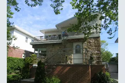 411 W Park Avenue, Long Beach, NY 11561 - Photo 1