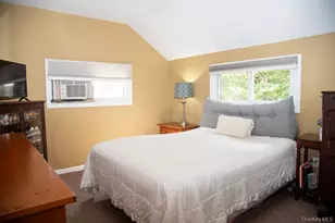 359 Orangeburg Rd, Pearl River, NY 10965 - Photo 13