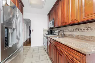 426 Calhoun Ave, Bronx, NY 10465 - Photo 13