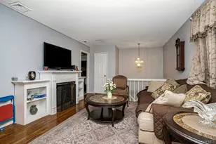 42 Hendrickson Ave, Lynbrook, NY 11563 - Photo 3