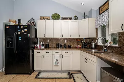 42 Hendrickson Avenue, Lynbrook, NY 11563 - Photo 5