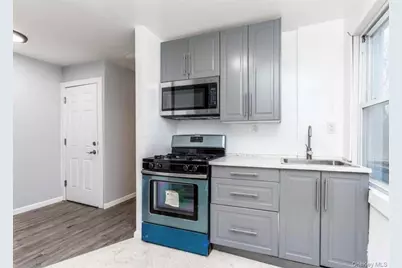 136 Fairview Boulevard, Hempstead, NY 11550 - Photo 5