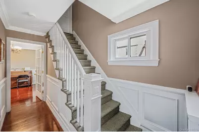 557 Newbridge Road, East Meadow, NY 11554 - Photo 17