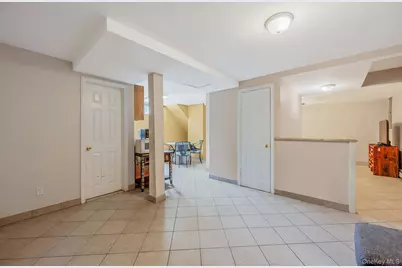 557 Newbridge Road, East Meadow, NY 11554 - Photo 11