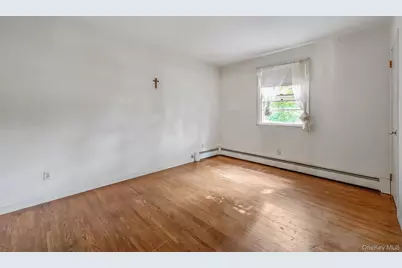 11 Easterly Road, Hampton Bays, NY 11946 - Photo 13