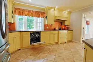 82 Thorn Hill Dr, Pleasant Valley, NY 12569 - Photo 25