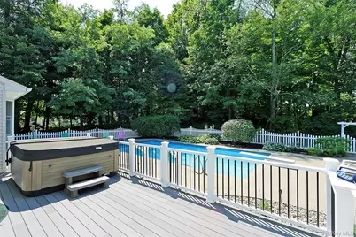 82 Thornhill Drive, Pleasant Valley, NY 12569 - Photo 11