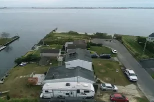 39 Barracuda Rd, East Quogue, NY 11942 - Photo 7