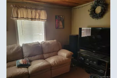 39 Barracuda Road, East Quogue, NY 11942 - Photo 5