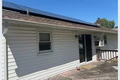 134 Veronica Lane, North Babylon, NY 11703 - Photo 25