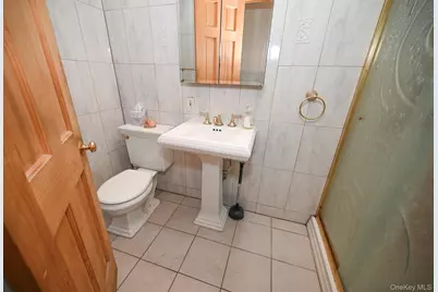 6060 Flushing Avenue, Maspeth, NY 11378 - Photo 9