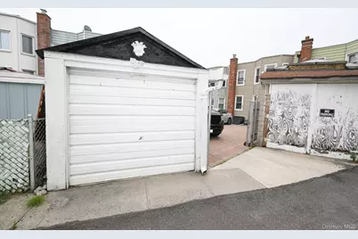 6062 Flushing Avenue, Maspeth, NY 11378 - Photo 19