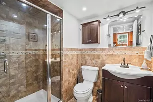 25 Montague St, Yonkers, NY 10703 - Photo 23