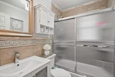 25 Montague Street, Yonkers, NY 10703 - Photo 11